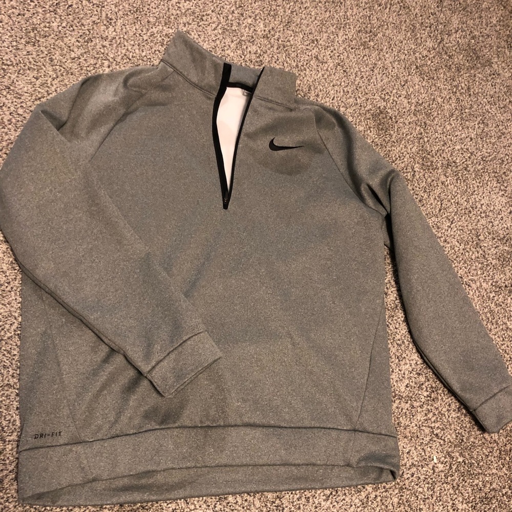 Men’s Nike pullover